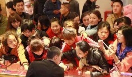 青岛大妈爆料新闻视频下载,揭秘新闻背后的真相